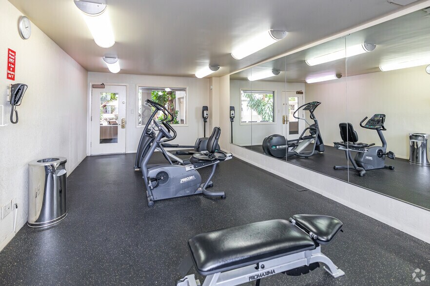 More Photos Of 5105 S Howell Ave, Milwaukee Hotel For Sale