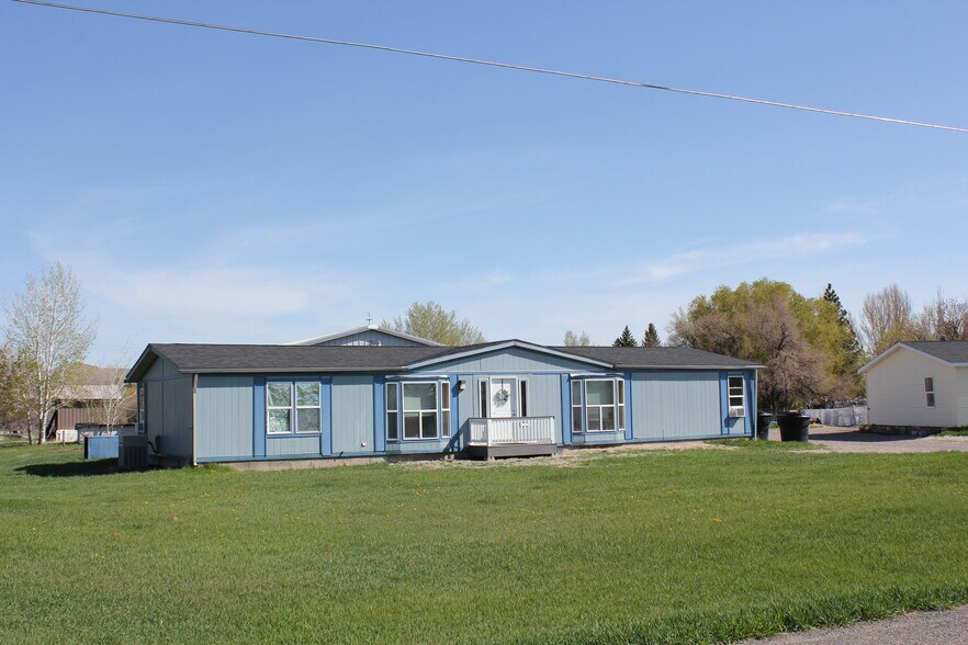More Photos Of 735 W Park St, Dillon Trailer Camper Park For Sale