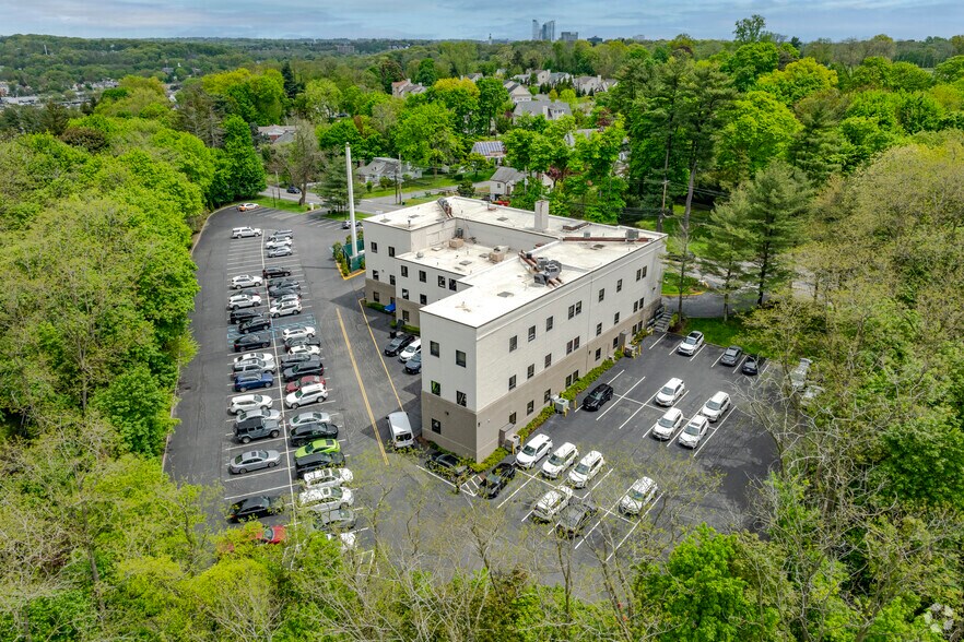More Photos Of 280 Dobbs Ferry Rd, White Plains Medical For Lease