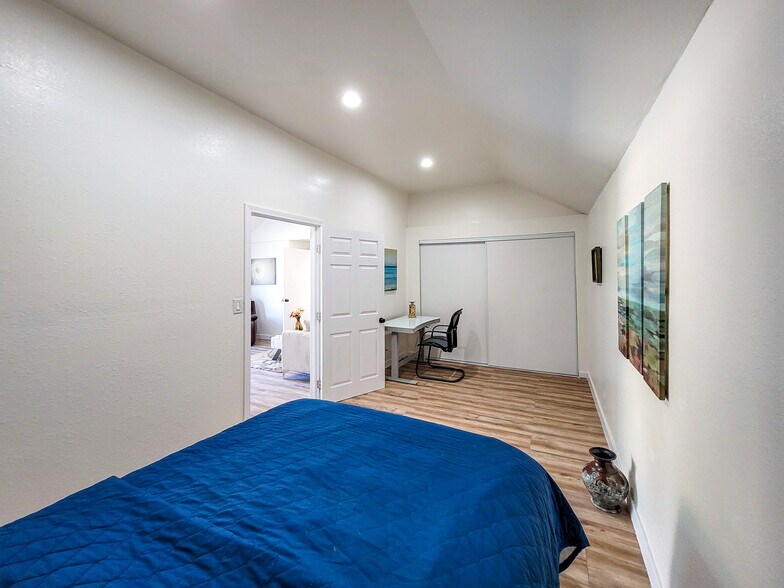 More Photos Of 6937 Perris Hill Park Rd, San Bernardino Industrial For Sale