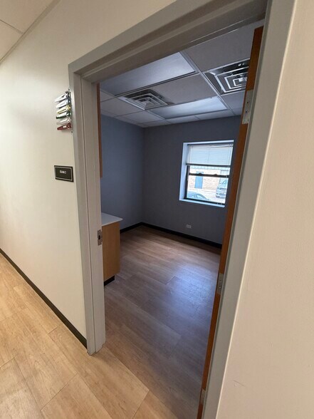 More Photos Of 4534 S Western Ave, Chicago Healthcare For Lease