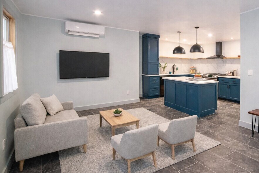 More Photos Of 53 Passion Play Road, Eureka Springs Flex For Sale