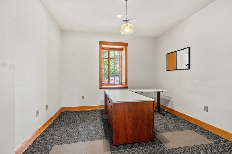 More Photos Of 720 Poyntz Ave, Manhattan Office For Sale