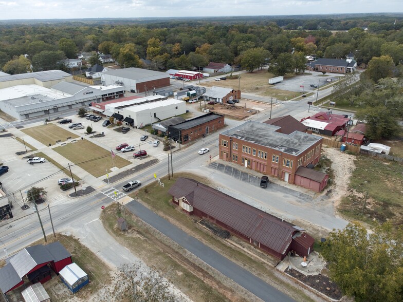 More Photos Of 3095 Highway 11 S, Mansfield Freestanding For Sale