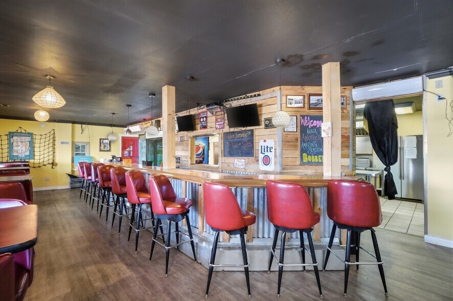 More Photos Of 15641 Oh-235, Belle Center Freestanding For Sale