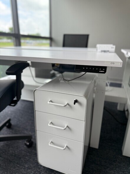 More Photos Of 7775 Walton Pky, New Albany Coworking Space