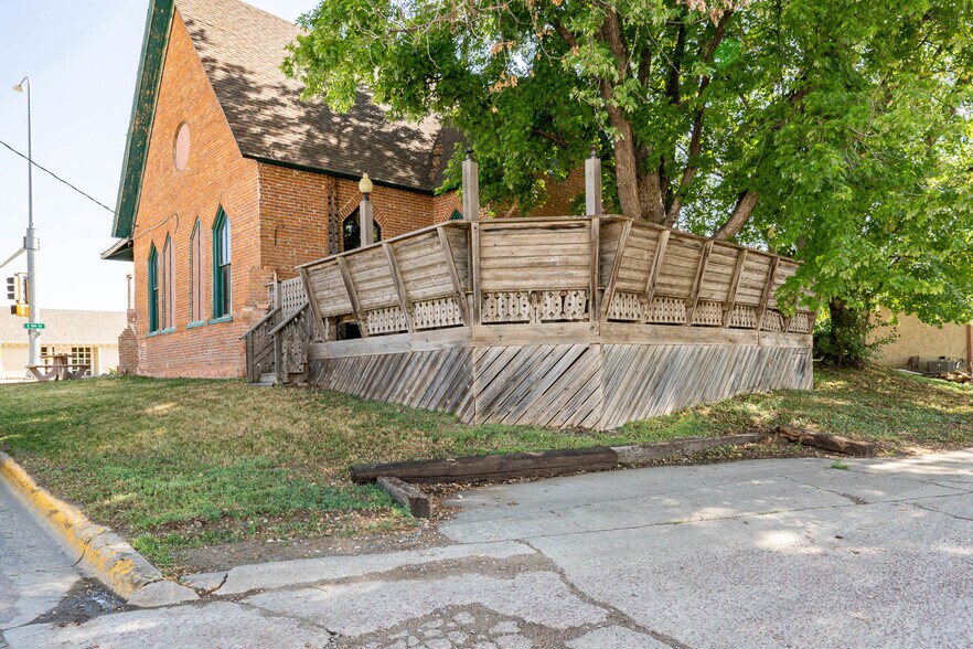 More Photos Of 401 E 5th St, Canton Restaurant For Sale