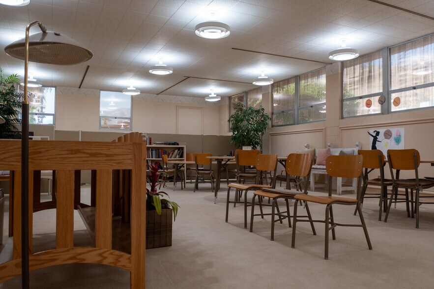 More Photos Of 605 S Riverside Dr, Palm Springs Religious Facility For Sale
