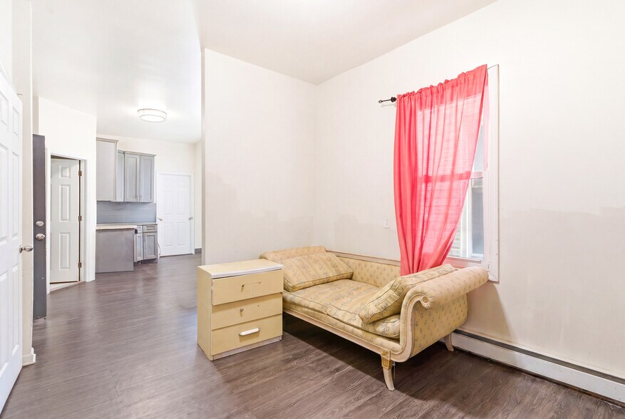 More Photos Of 237 Astor St, Newark Apartments For Sale