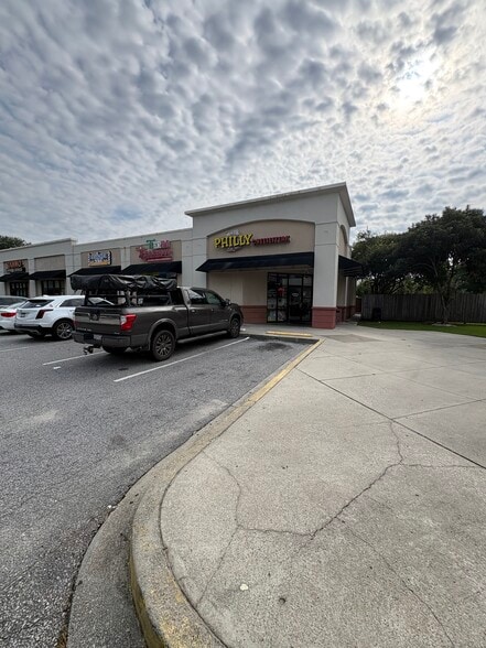 More Photos Of 134 St. James Ave, Goose Creek Freestanding For Lease