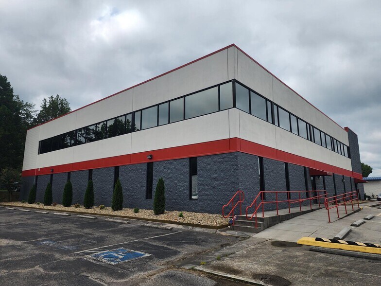 More Photos Of 7134 Regal Ln, Knoxville Office For Lease