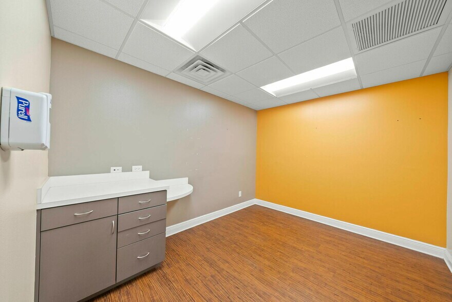 More Photos Of 1600 Jenks Ave, Panama City Medical For Sale
