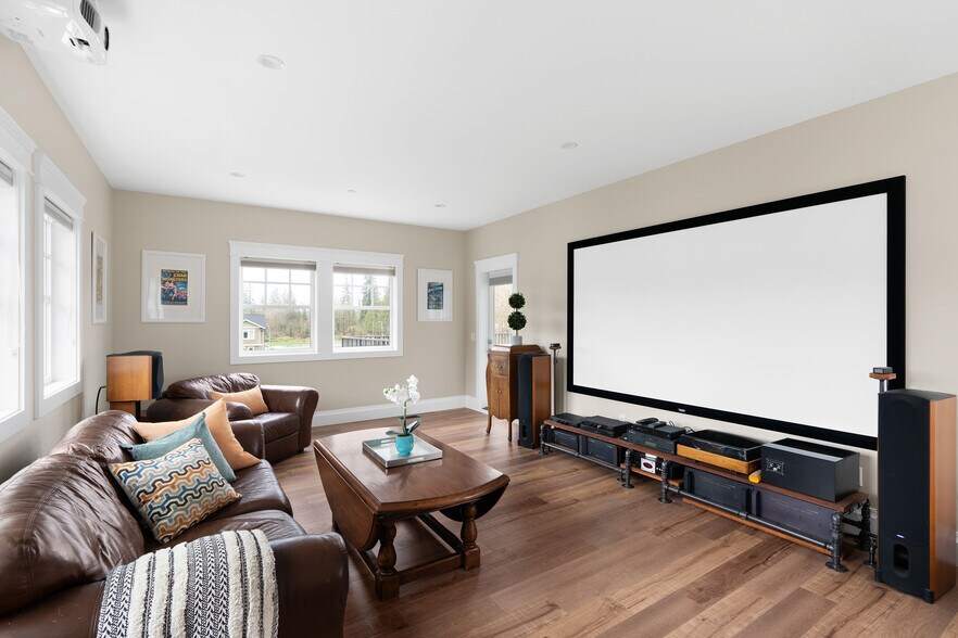 More Photos Of 9175 Gilmour, Mission Specialty For Sale