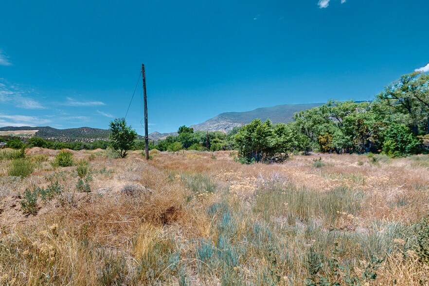 More Photos Of 11807 NM 337 #3, Tijeras Convenience Store For Sale