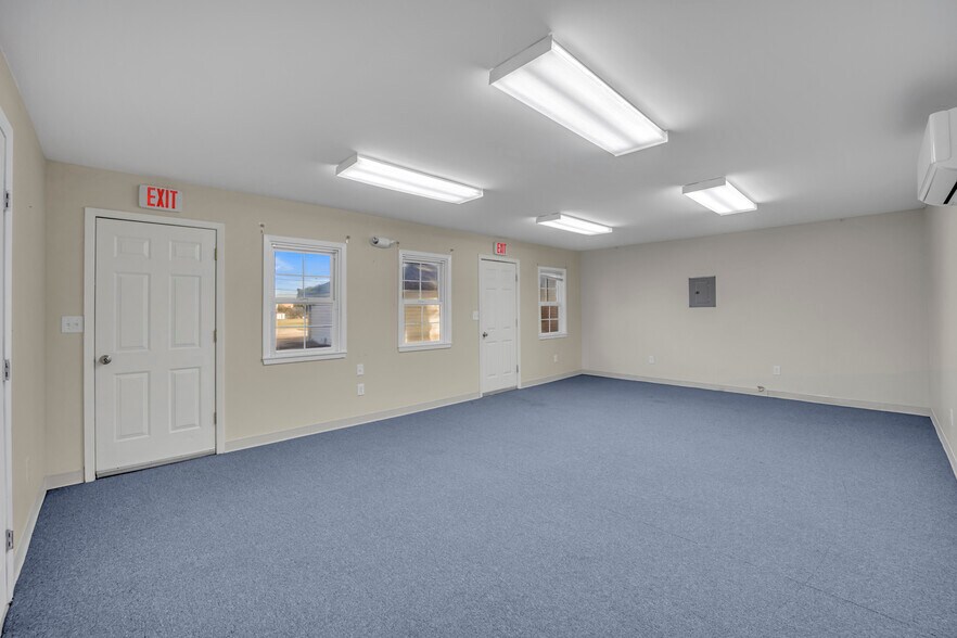 More Photos Of 600 S Davis Dr, Arlington Office For Lease