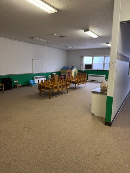 More Photos Of 100 Lafayette St, York Specialty For Sale