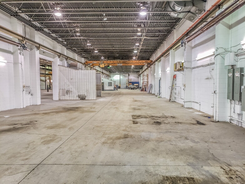 More Photos Of 7622 18th St NW, Edmonton Manufacturing For Lease