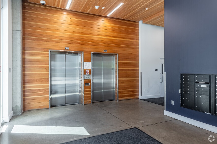 More Photos Of 5990 SE 92nd Ave, Portland Apartments For Lease