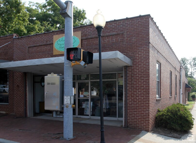 More Photos Of 102 Hillsboro St, Pittsboro Coworking Space
