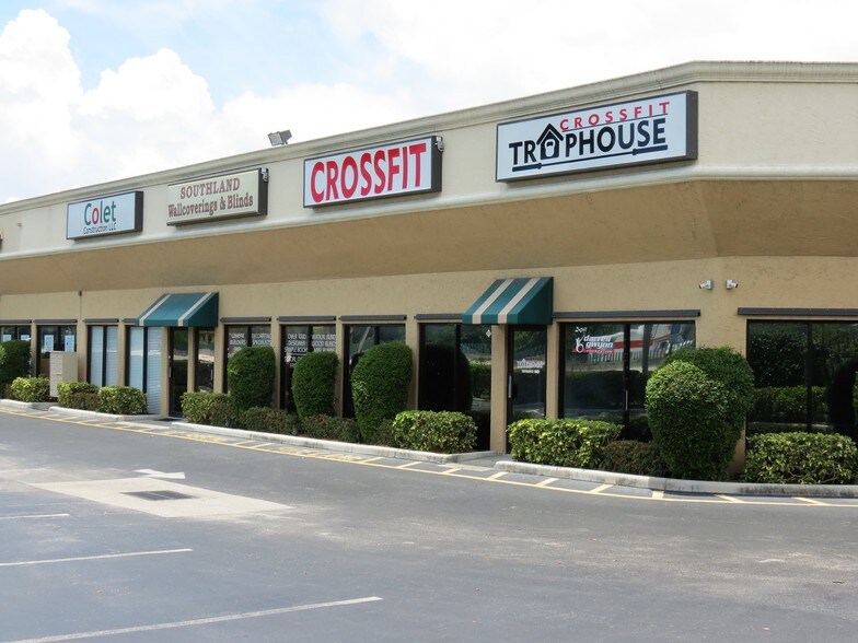 More Photos Of 590 SW 9th Ter, Pompano Beach Showroom For Lease
