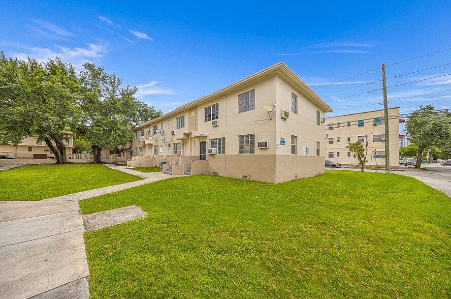 More Photos Of 931 SW 3rd St, Miami Apartments For Sale