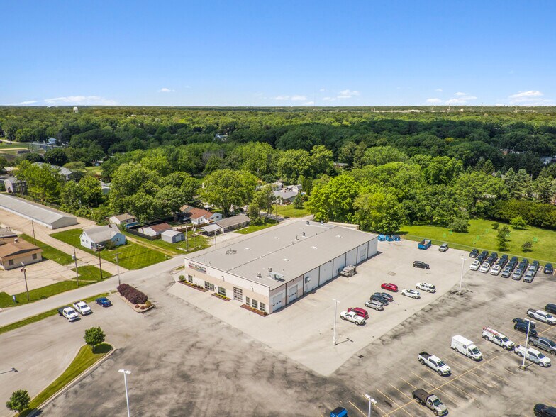 More Photos Of 3912 17th St, East Moline Auto Repair For Sale