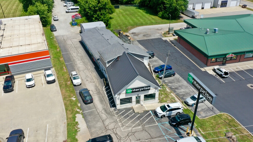 Primary Photo Of 516 E Main St, Brownsburg Office For Sale
