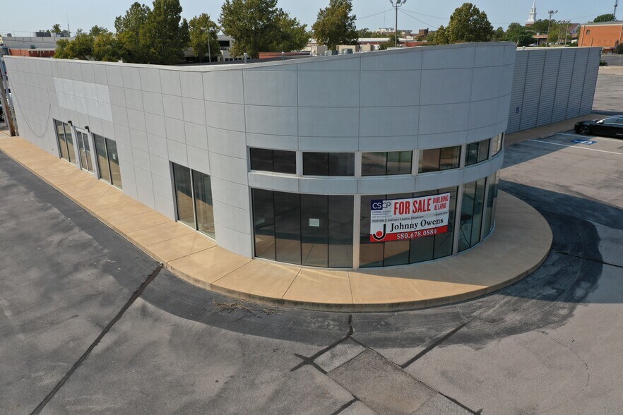 More Photos Of 202 W Gore Blvd, Lawton Auto Dealership For Sale