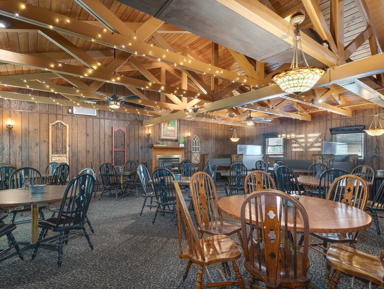 More Photos Of 2973 N Il Route 71, Ottawa Restaurant For Sale
