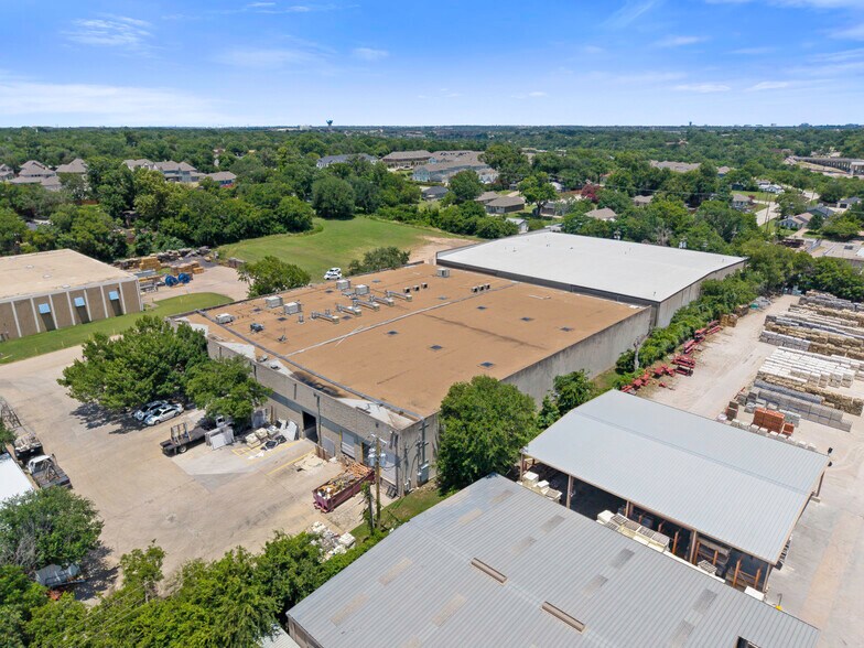 More Photos Of 1408 Vinylex Dr, Carrollton Distribution For Lease