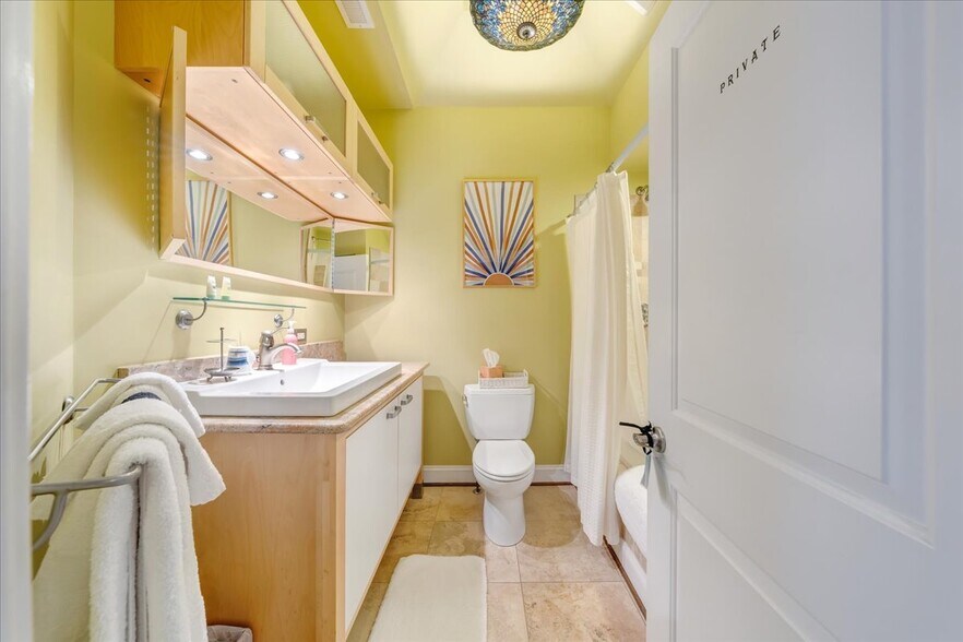 More Photos Of 1526 Franklin Rd SW, Roanoke Hospitality For Sale