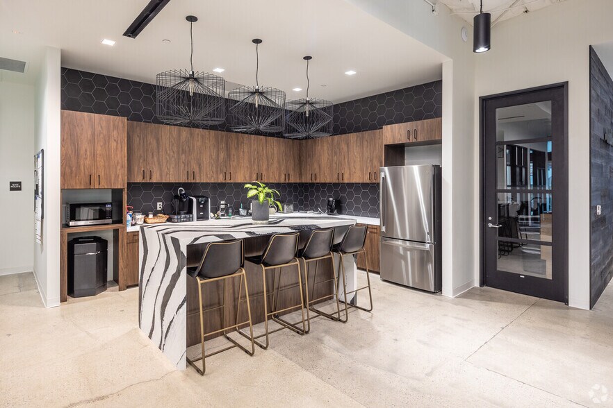 More Photos Of 18201 Von Karman Ave, Irvine Unknown For Lease