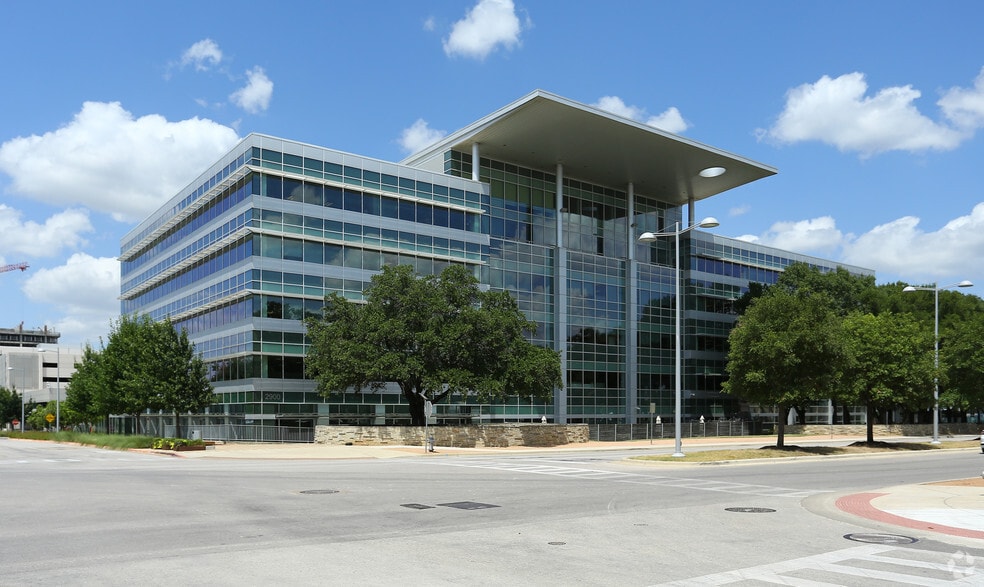 More Photos Of 2900 Esperanza Crossing, Austin Office For Lease