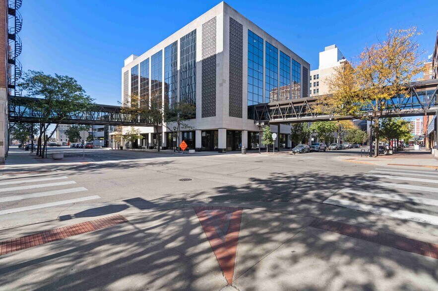 More Photos Of 118 2nd Ave SE, Cedar Rapids Office For Lease