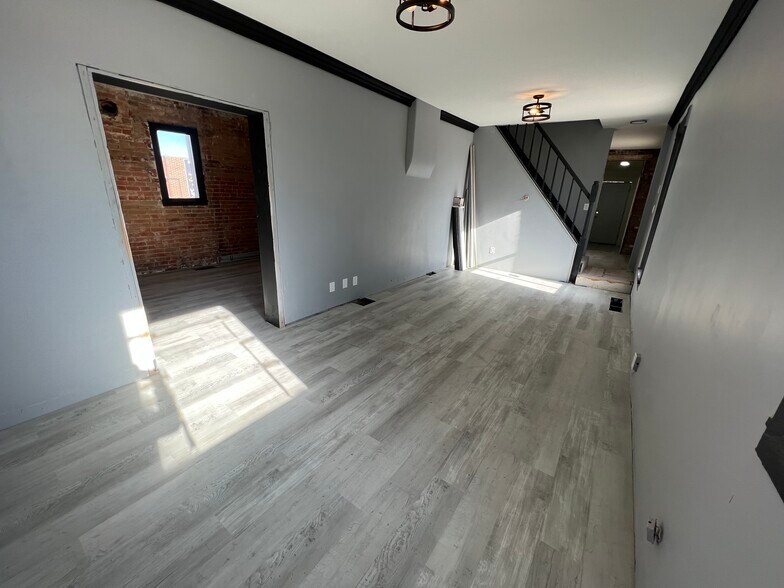 More Photos Of 2174 S Broadway, Denver Freestanding For Lease