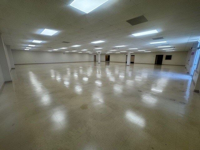 More Photos Of 1041 Highway 280/431 Byp, Phenix City Light Distribution For Lease