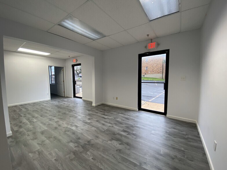More Photos Of 4171-4193 Crescent Dr, Saint Louis Medical For Sale