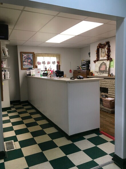 More Photos Of 14277 National Rd Sw, Etna Veterinarian Kennel For Sale