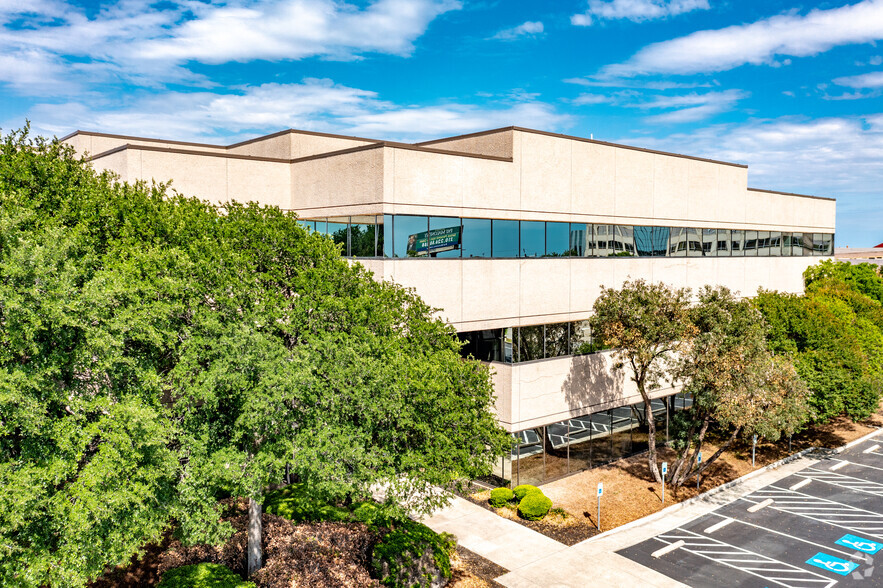 Primary Photo Of 900 Isom Rd, San Antonio Office For Lease