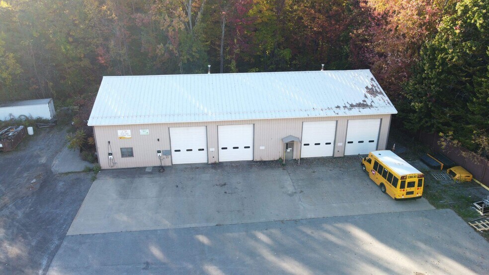 More Photos Of 7765 Lakeport Rd, Chittenango Warehouse For Lease