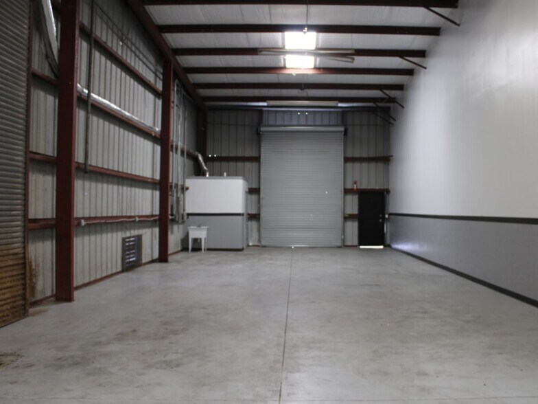 More Photos Of 920 E 124th Ave, Tampa Warehouse For Lease