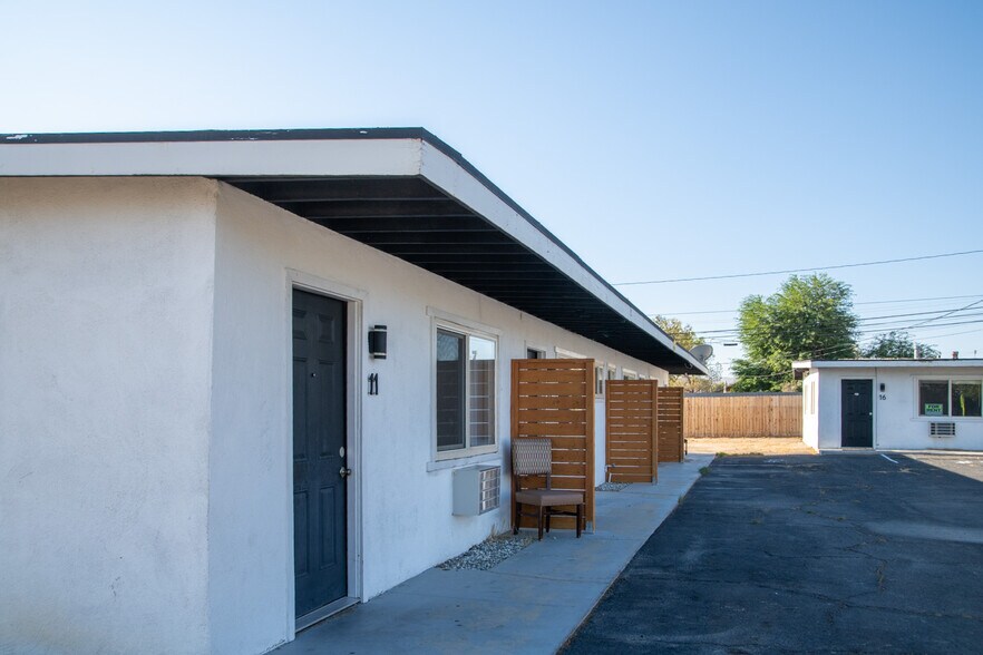 More Photos Of 331 W Church Ave, Ridgecrest Hotel For Sale
