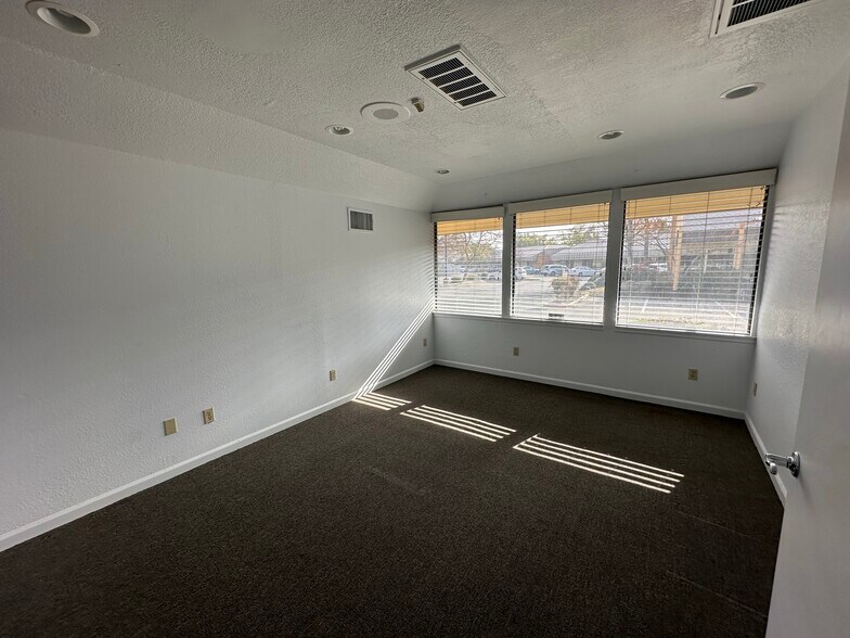 More Photos Of 2491 W Shaw Ave, Fresno Office For Sale