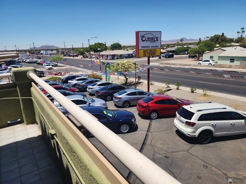 More Photos Of 877 W 8th St, Yuma Auto Dealership For Sale