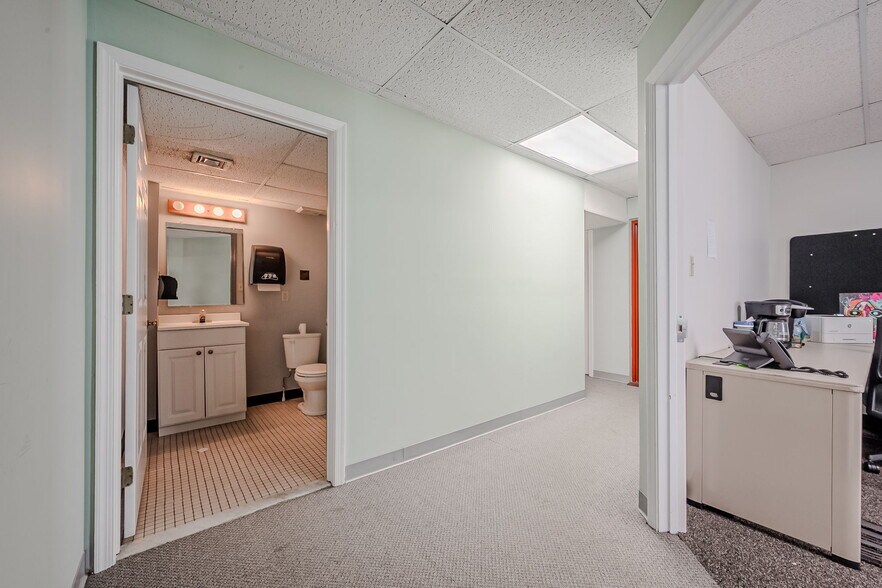 More Photos Of 77 E Main St, Newark Loft Creative Space For Sale