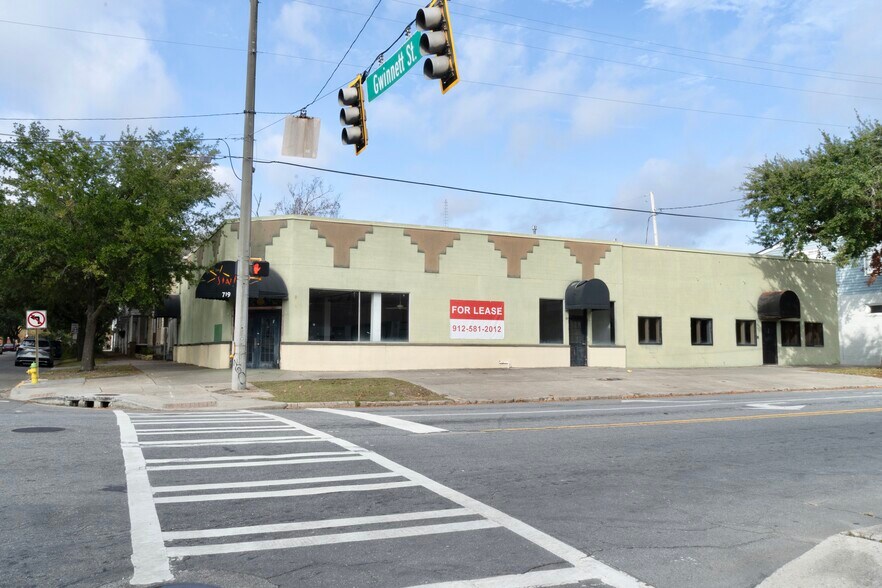 More Photos Of 711-719 E Broad St, Savannah Restaurant For Lease