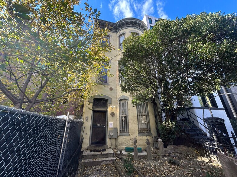 More Photos Of 1324 8th St NW, Washington Multifamily For Sale