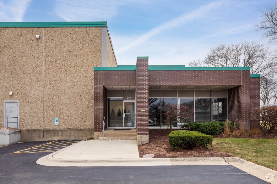 More Photos Of 1301-1401 Mark St, Elk Grove Village Unknown For Lease