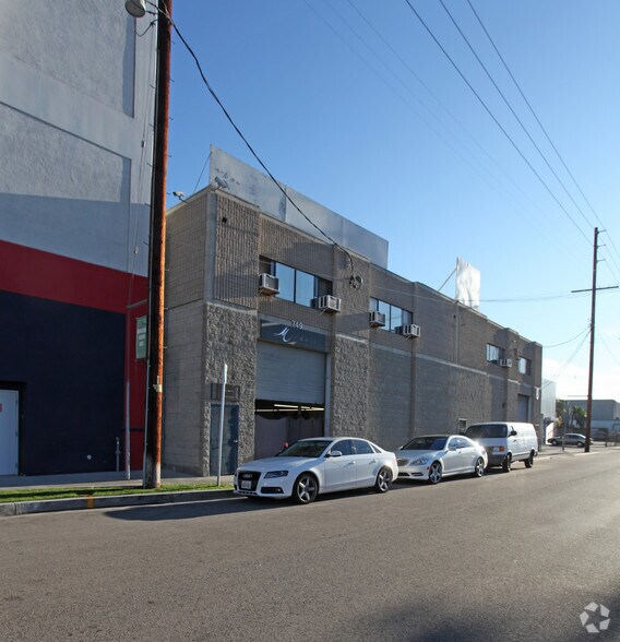 More Photos Of 749-755 E 15th St, Los Angeles Warehouse For Sale