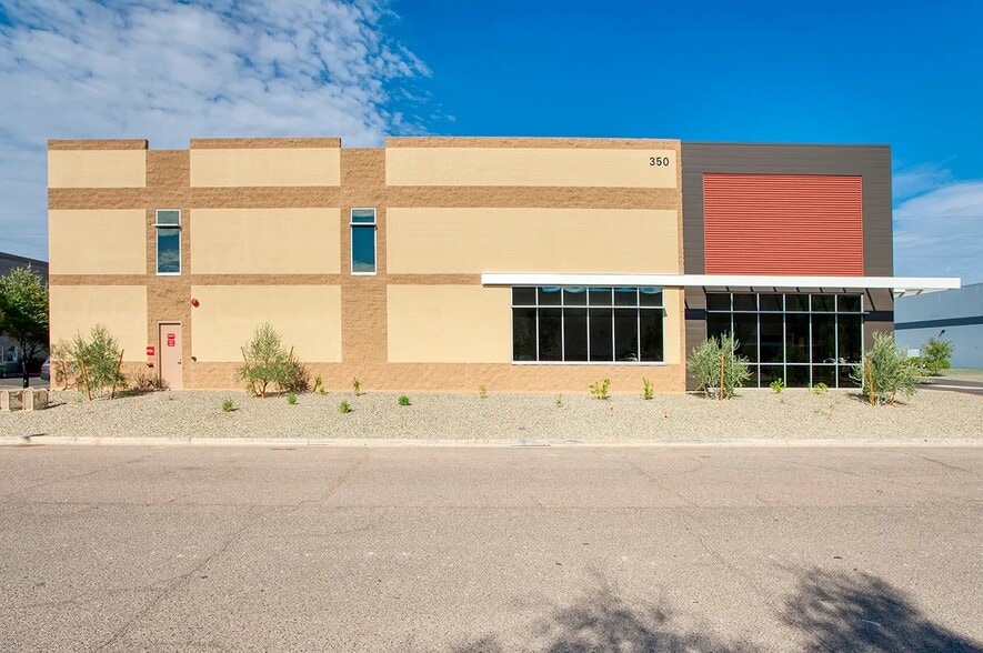 More Photos Of 350 S Hamilton Ct, Gilbert Warehouse For Lease